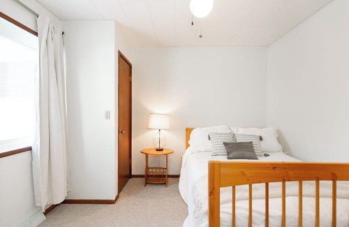 Bozeman Haus | Serene Pet Friendly, Fully Fenced 1 Acre 4BR 1.5BA Home With Privacy and Views