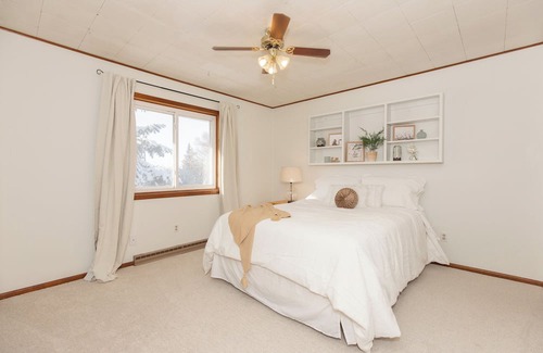 Bozeman Haus | Serene Pet Friendly, Fully Fenced 1 Acre 4BR 1.5BA Home With Privacy and Views