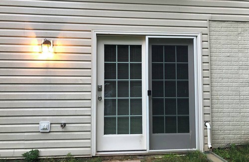 Boyds Haus | Cool Walkout Basement. Great for work! Close to SoccerPlex!