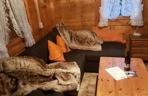 Damscheid Haus | Apartment 'Vogelnest Nähe Oberwesel' with Private Terrace, Garden and Wi-Fi