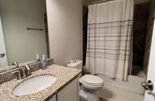Tomball Haus | Refreshing 4bdr home w Pool!