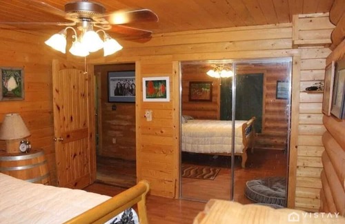 Mammoth Creek Kabine | Vista Lago - with Lake Access!