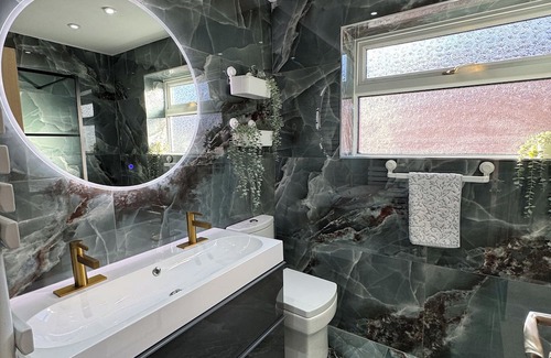 Handforth Haus | Stylish Home in Handforth near Mcr Airport