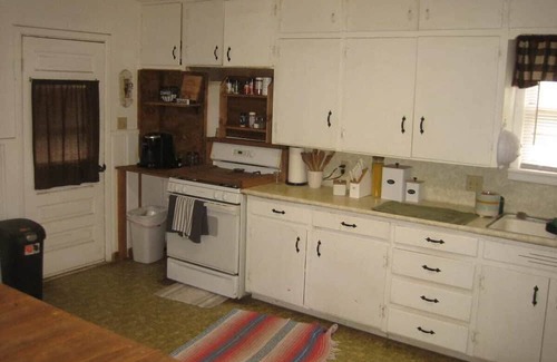Farwell Haus | Clean, Quiet, Comfortable Home