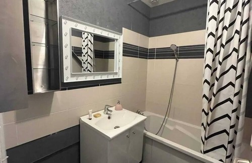 Saint-Martin-de-Fontenay Haus | Homerez - House 10 km away from the beach for 4 ppl. at Saint-Martin-de-Fontenay
