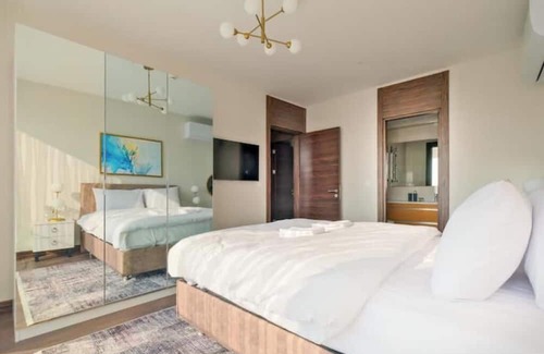 Basaksehir Wohnung | Eden - Bright Modern 2BR Apt w/ Parking & Gym