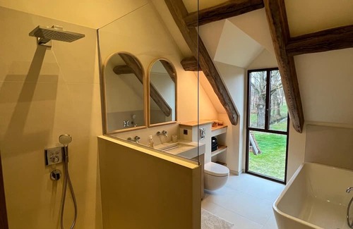 Neung-sur-Beuvron Haus | Superbe Propriété, 10 Couchages, 6 Chambres, Piscine, vue sur Étang