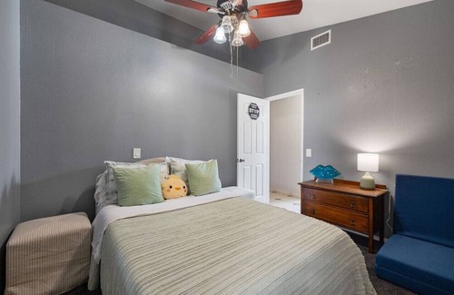 Valle Vista Haus | Breathtaking Desert Haven W/ Gazebo and Pool