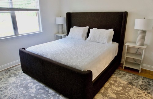 Freeport Haus | Bay Breeze House-Close to the Bay and a short drive to Beautiful 30A Beaches