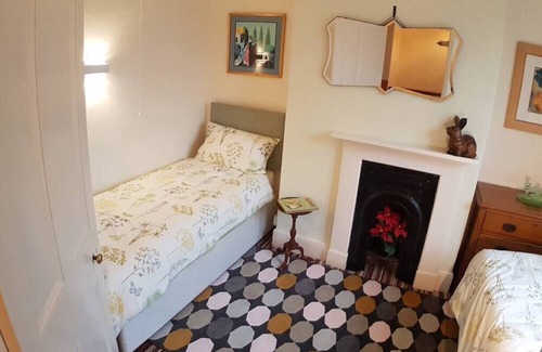 Ottery St Mary Haus | Cosy Devon Town House and Garden with BBQ