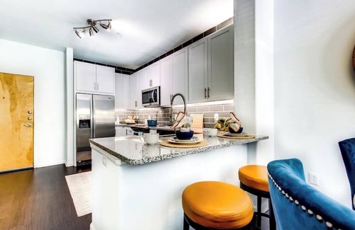 Lincoln Square Lofts Wohnung | Luxury One Bedroom Rental in Lone Tree