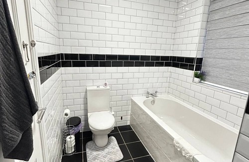 Oldham Haus | Entire Apartment Manchester - Near Etihad Stadium - Close To The City