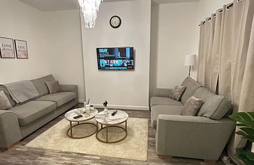 Oldham Haus | Entire Apartment Manchester - Near Etihad Stadium - Close To The City