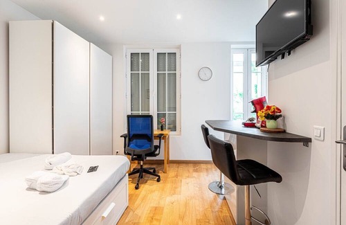 Quartier de Becon Wohnung | GuestReady - Charm and Comfort near Paris