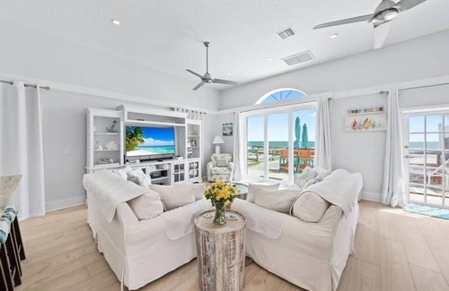 Melbourne Beach Hütte | Seagrape Beachfront Cottage - Direct Oceanfront