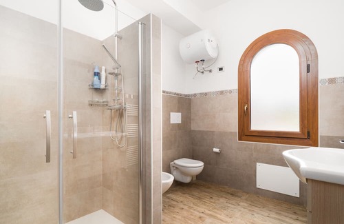Loculi Wohnung | Studio Apartment 'Appartamento 2' with Mountain View, Wi-Fi and Air Conditioning