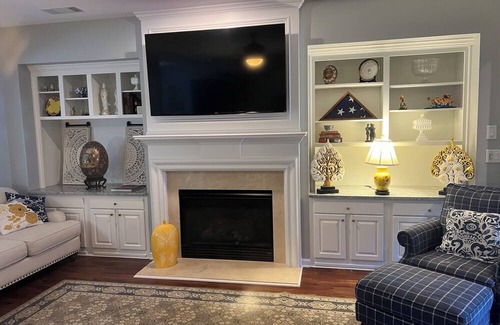 Flowery Branch Haus | Private bedroom/bath in my home. Gated comm. next to NE GA Med. Ctr-Braselton