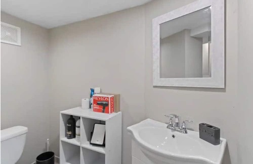 Greenfield Wohnung | Entire rental unit in Milwaukee, Wisconsin