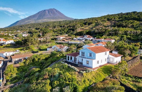 Pico Island Haus | The Blue Eden - Double Bedroom With Ocean View