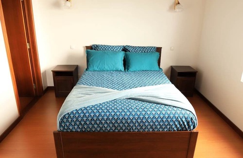 Pico Island Haus | The Blue Eden - Double Bedroom With Ocean View