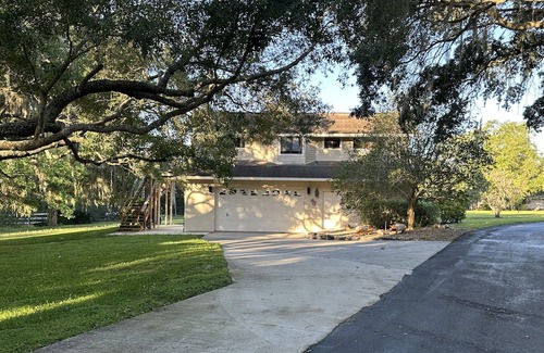 Tavares Hütte | Cottage On Private Estate - Central Florida Gorgeous Sunsets-Privacy-Convenient