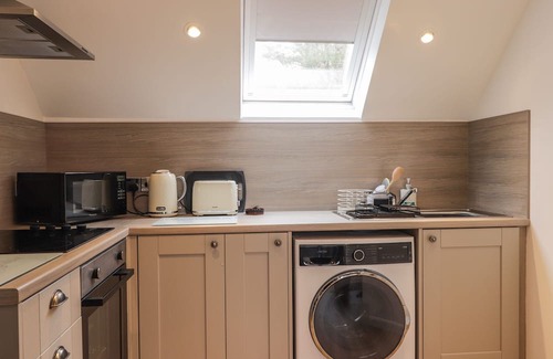 Scaniport Hütte | PURLIE LODGE APARTMENT, romantic, with a garden in Inverness