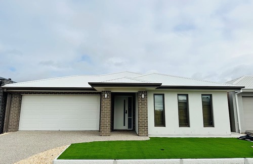 Werribee Haus | Stylish home in Werribee