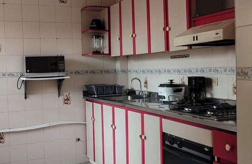 Itagui Haus | Some steps away from Envigado Station. Quiet house to rest and work remotely