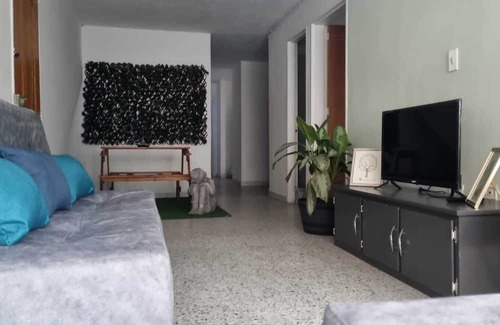 Itagui Haus | Some steps away from Envigado Station. Quiet house to rest and work remotely