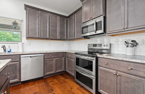 Opelika Haus | Perfect for the entire family! Fire Pit! Convenient Location!