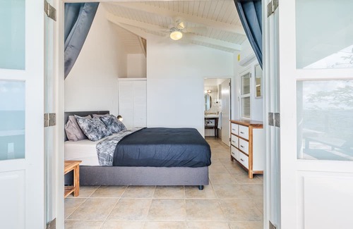 Hato Haus | Cliff Cottage- Vacation villa with breath taking sea view