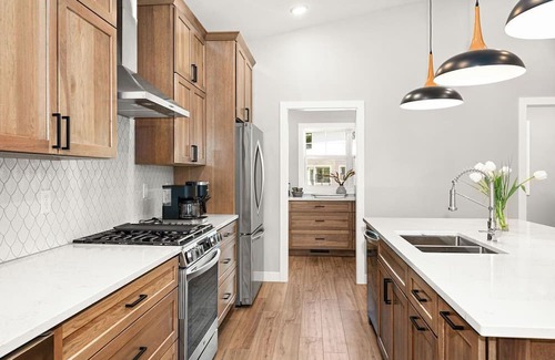 Duluth Haus | RiverWest Lakeview - Beautiful 2 BR pet friendly home at the base of Spirit Mtn.