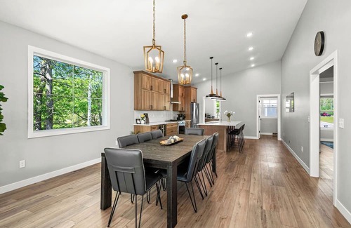 Duluth Haus | RiverWest Lakeview - Beautiful 2 BR pet friendly home at the base of Spirit Mtn.