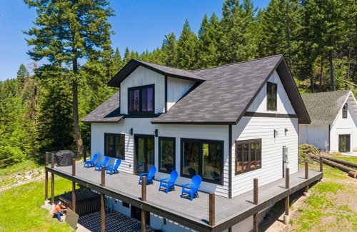 Kalispell Haus | Summer Availability! Gorgeous home on 5+ acres with amazing views, private hot tub!