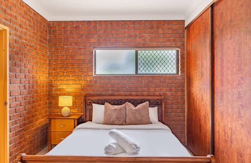 Robertson Haus | 1 Bedroom Comfy Unit Sleep 3 close to mall and bus