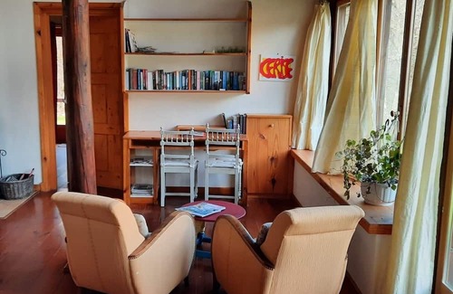 Montjay Haus | Holiday Home 'Chalet Du Bois D'estève' with Mountain View, Shared Terrace and Wi-Fi