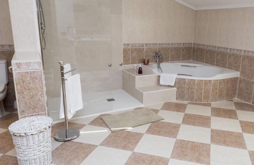 Nieva Haus | Holiday Home 'El Nogal De Nieva' with Private Pool, Private Terrace and Wi-Fi