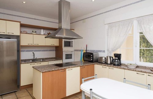 Nieva Haus | Holiday Home 'El Nogal De Nieva' with Private Pool, Private Terrace and Wi-Fi