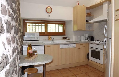 Mandailles-Saint-Julien Hütte | Gite Mandailles-Saint-Julien, 4 bedrooms, 8 persons