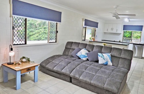 Emu Park Haus | Kurrali by the Sea