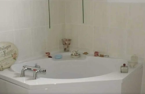 Nozay Haus | Homerez - Beautiful house for 2 ppl. with garden and terrace at Nozay