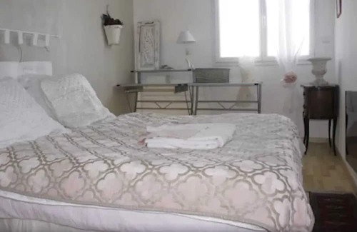 Nozay Haus | Homerez - Beautiful house for 2 ppl. with garden and terrace at Nozay