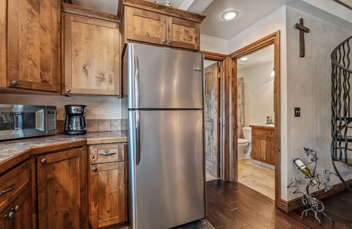 Athol Kabine | Beautiful Lake Cabin on Kelso Lake, Idaho! Close to Silverwood!