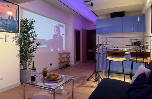 Zhongshan Eigentumswohnung | Taipei Main Station/ 3 Mins to MRT/ Night Market & shopping area / Up to 5 guest