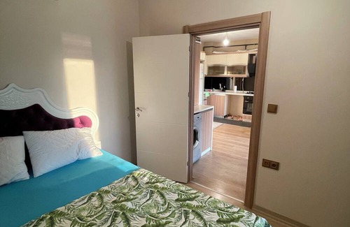 Esenyurt Haus | 1+1 house With garden and garage