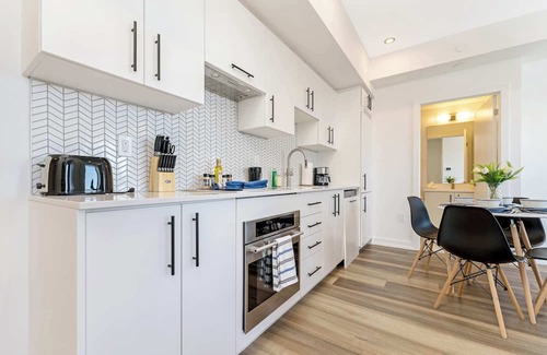 Kitchener Wohnung | Newly Built 2BR Condo with Amazing Views