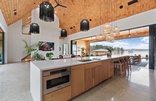 Eatonton Haus | Elegant Lakefront Home with Pool & Hot Tub