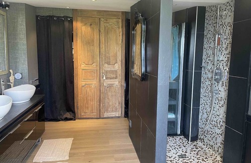 Jussy-le-Chaudrier Haus | Maison de Charme au Milieu D'un Parc Arboré