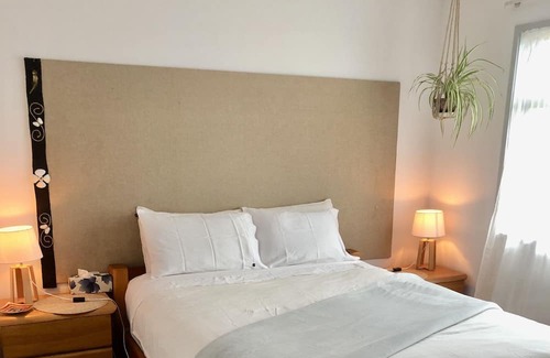 Whanganui Haus | The Springvale Getaway- all you need for your cosy retreat- new to Book’a’Batch