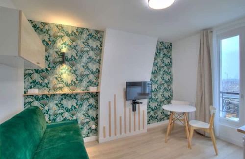 Quartier de la Goutte-d'Or Wohnung | Élégance et Confort au Cœur du 18e